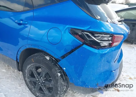 2025 Chevrolet Blazer Fwd 2Lt from USA, damaged, VIN 3GNKBCR44SS139447